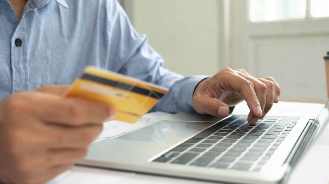 ¿Qué es una E-Commerce y cómo funciona?